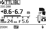 LCD-exemplar Med enkel blixtenhet SB-910 blixtinformation SB-910 statusikoner Blixtläge ISO-känslighet Effektivt avstånd för blixtnivåområde FX-format Ansluten till en CLS-kompatibel kamera F-nummer