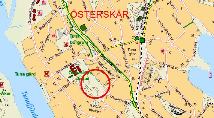 Beskrivning: Beläggen på parkmark bredvid Österskärsskolan. Denna lekplats är avsedd för alla barn mellan 1 och 15 år. Lekredskapen är delvis separerade för små och större barn.