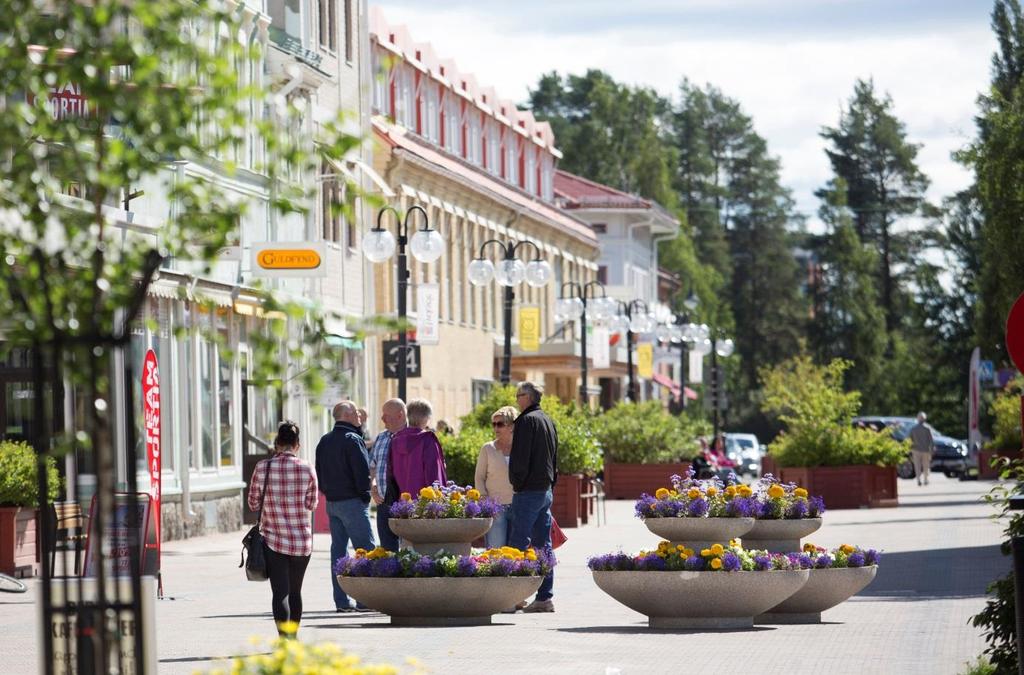 Om Lycksele Lycksele är lten nog för att vara personlg och vänlg och stor nog för att ha allt man kan behöva.