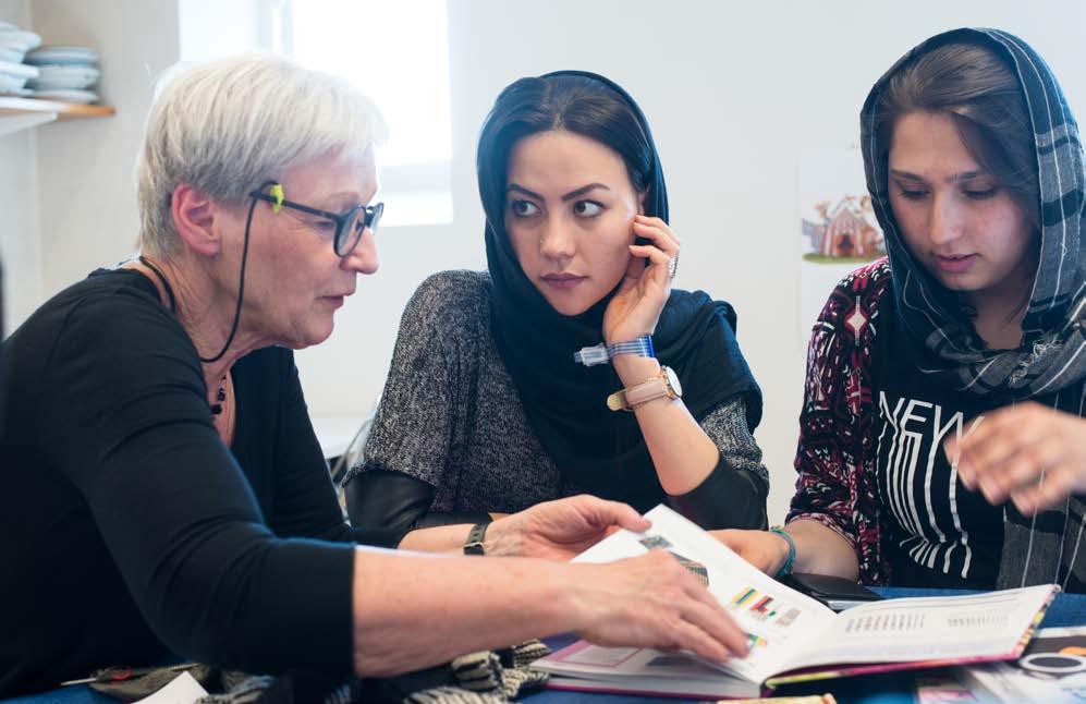 HUVUDUPPDRAG LÄRANDE OCH FAMILJ utbildningar till chefer på olika nivåer. Därefter påbörjas nu arbetet med en konkret handlingsplan.