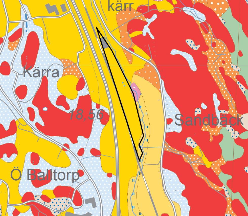 62 (72) Figur 42 Utdrag ur jordartskarta med studerat område markerat med svart. Mölndal-Sandbäck Området är relativt plant med marknivåer omkring +7 och +10 enligt koordinatsystem RH 2000.