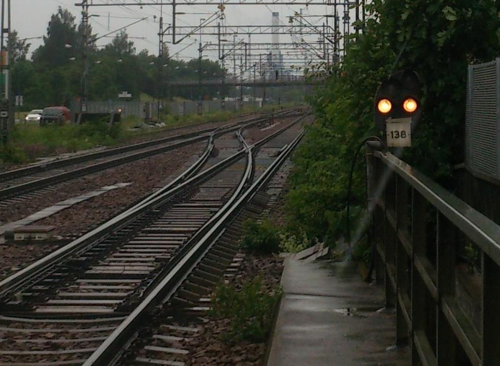 figur 3; växlingsvägen för växlingen från tåg 768 fortsätter från signal Vå 166 och vidare mot lokstallet (ett gult band mot signal 254, som ej syns på figurerna). Vå 166 visar "rörelse tillåten".