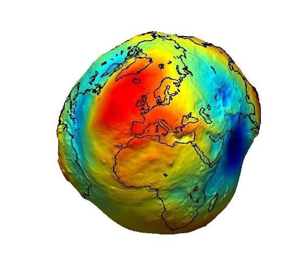 inte alls elliptisk! Den är helt enkelt jordformad. Jorden är väldigt stor, ungefär 4000 mil runt jorden. Smaka på det. Det är ungefär 200 mil till Rom, och det är alltså 20 gånger så långt runt.