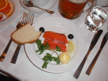 På hotellet väntade