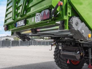 Du kan skapa ett jämnt täcke av foder på silon med de slutna matningsvalsarnas aggressiva profil. Gräs, majs eller till och med helväxtensilage lossas med hög precision från fodervagnen.