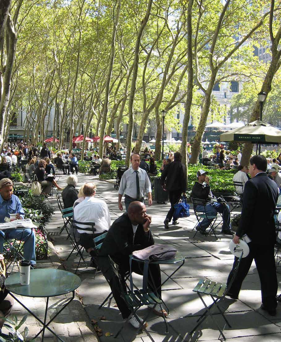 Bryant Park, New York Bryant Park i New York är en av stadens mest välbesökta och välanvända urbana mötesplatser med 4,2 miljoner besökare årligen.