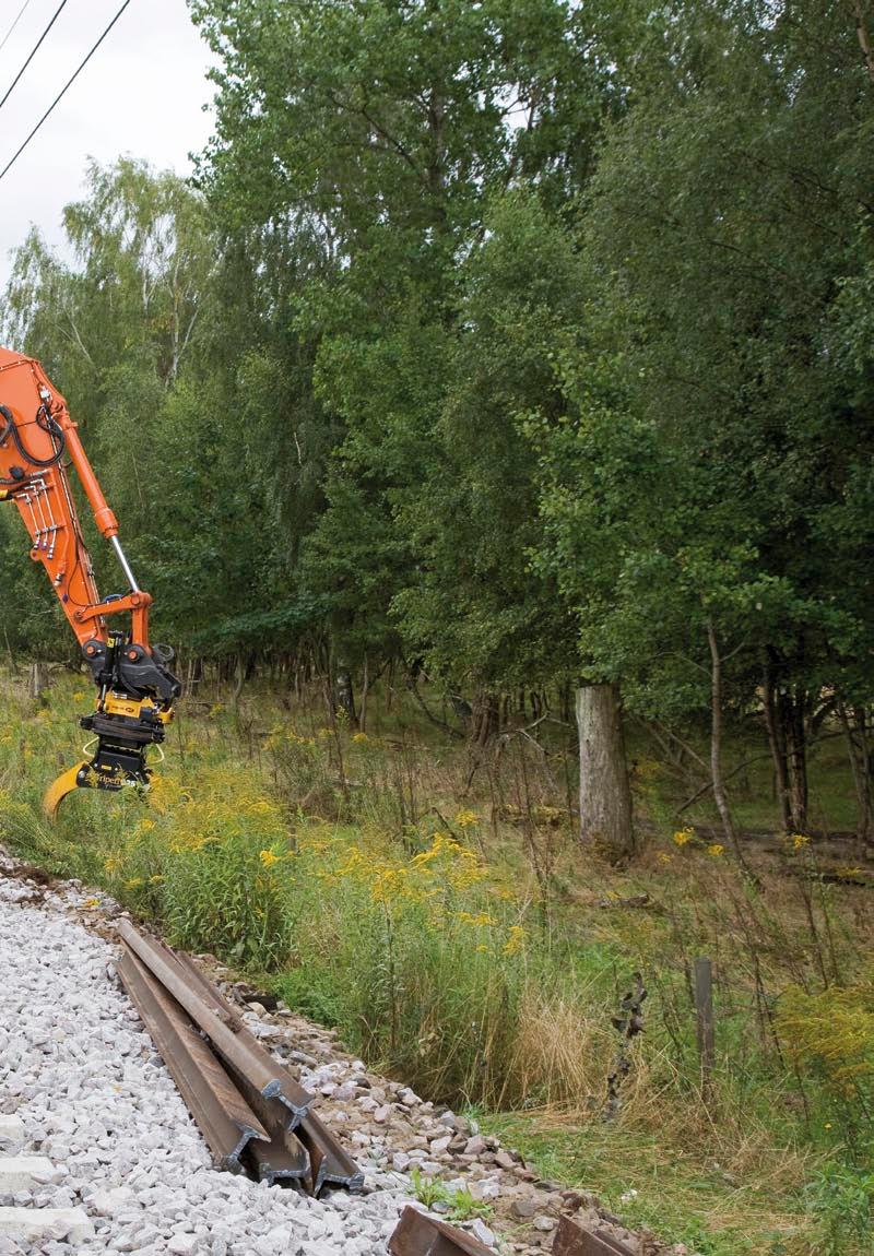 Rälshjulsmontaget sker med standardkomponenter. Vid arbete på räls ligger gummihjulen an på rälsen för framdrivningen. Bättre och bättre, säger Anders Fridell.