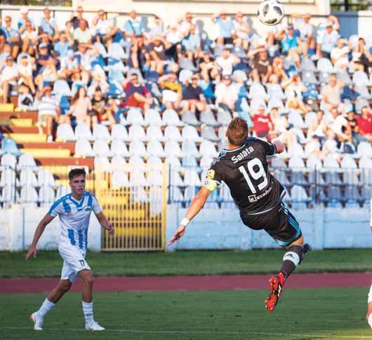 FUTBAL 3 ZAJTRA O 20.30 h ODVETA 3. PREDKOLA EURÓPSKEJ LIGY SK Premeniť šance, hrať kompaktne Futbalisti bratislavského Slovana majú pred sebou veľkú výzvu.