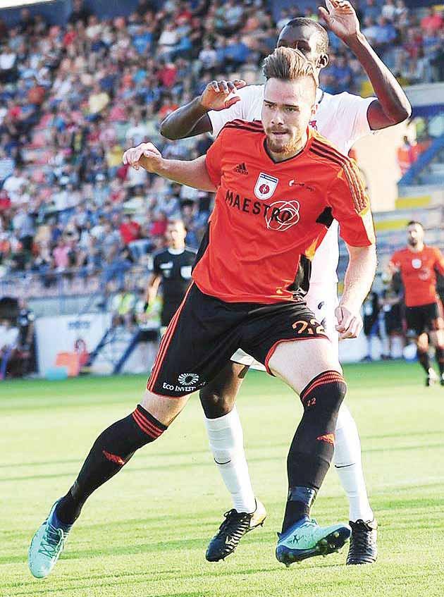 4 FUTBAL streda 15. 8.