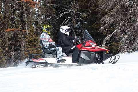 en Bentley som nästan känns 14 SNOWMOBILE.SE lika gedigen men åt det lite sportigare hållet.