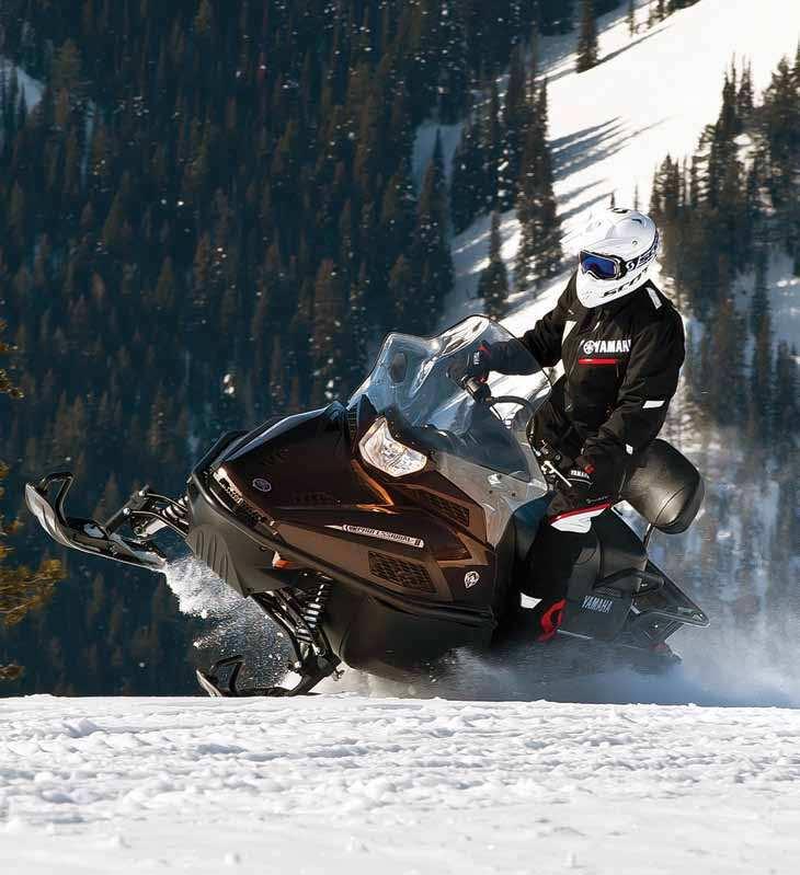 DuELL BeArcAt 7000 Xt VS VK PrOFeSSiONAL ii Kanske mycket på grund av en lite lägre körställning kändes inte VK Pro II lika smidig som Bearcat, men produktionsmaskinen ska ha 5 centimeter högre dyna