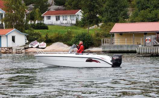 (integrerade Abloylås som tillval), spöfack, en genomtänkt förarmiljö och AMT 185Rs unika kapellgarage är det