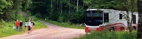 TORSDAG 14 JUNI, UNDER BIBLIOTEKENS ÖPPETTIDER PÅ MÖLNDALS STADSBIBLIOTEK, KÅLLEREDS BIBLIOTEK OCH LINDOME BIBLIOTEK DJURSJÖN + BOKBUSSEN = SANT Bokbussen hänger med upp till Djursjön en dag i sommar.