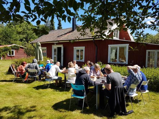 Martinus Center Varnhem Sommarkurserna arrangeras av stiftelsen Martinus Center Varnhem som bildades 2012.