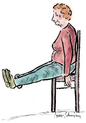 1 SPARK UPPÅT Veckans rörelse REDSKAP: Stol och hoprullad strumpa eller vikt med kardborreband Sitt stadigt på en stol. Ta vid behov tag i stolen.
