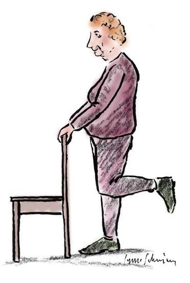 17 SPARK I BAKEN Veckans rörelse REDSKAP: Stol Stå axelbrett bakom en stol. För över tyngden på ena benet och sparka andra hälen mot baken. Upprepa turvis med vartdera benet.