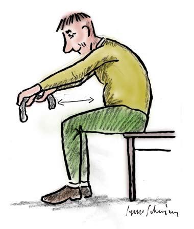 39 RODD Veckans rörelse REDSKAP: Stol, borstskaft, bälte eller lång handduk Sitt på en stol med ett borstskaft eller ett bälte i händerna. För armarna framåt och bakåt som när du ror.