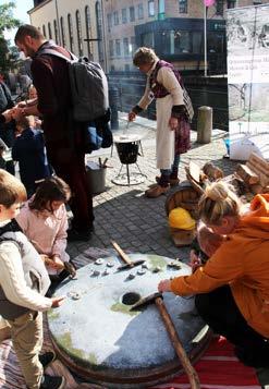 5:6 Årets Arbetslivsmuseum 5:7 Skrivelser, remisser Utmärkelsen tilldelades Svenska Skoindustrimuseet i Kumla med motiveringen: Maskiner i drift, doften av läder och lim, med oumbärliga