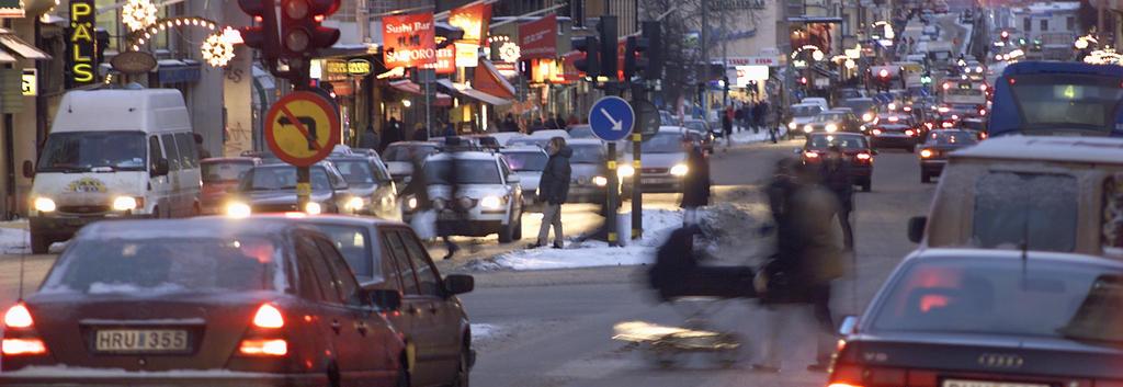 Fallolyckan ny i trafikforskningen Fallolyckor är inte klassat som trafikolycka i den officiella statistiken, men fotgängare är den