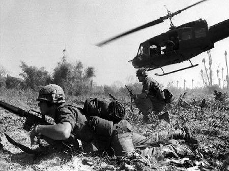 Vietnamkriget 1955 1975 Under Vietnamkriget fälldes dubbelt så många bomber som under andra världskriget.