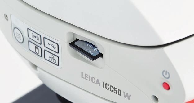 SD-läge ta bilder utan att använda en dator eller en trådlös apparat (forts.) 5. Sätt in SD-minneskortet i facket på sidan av Leica ICC50 E eller Leica ICC50 W så att det klickar på plats.