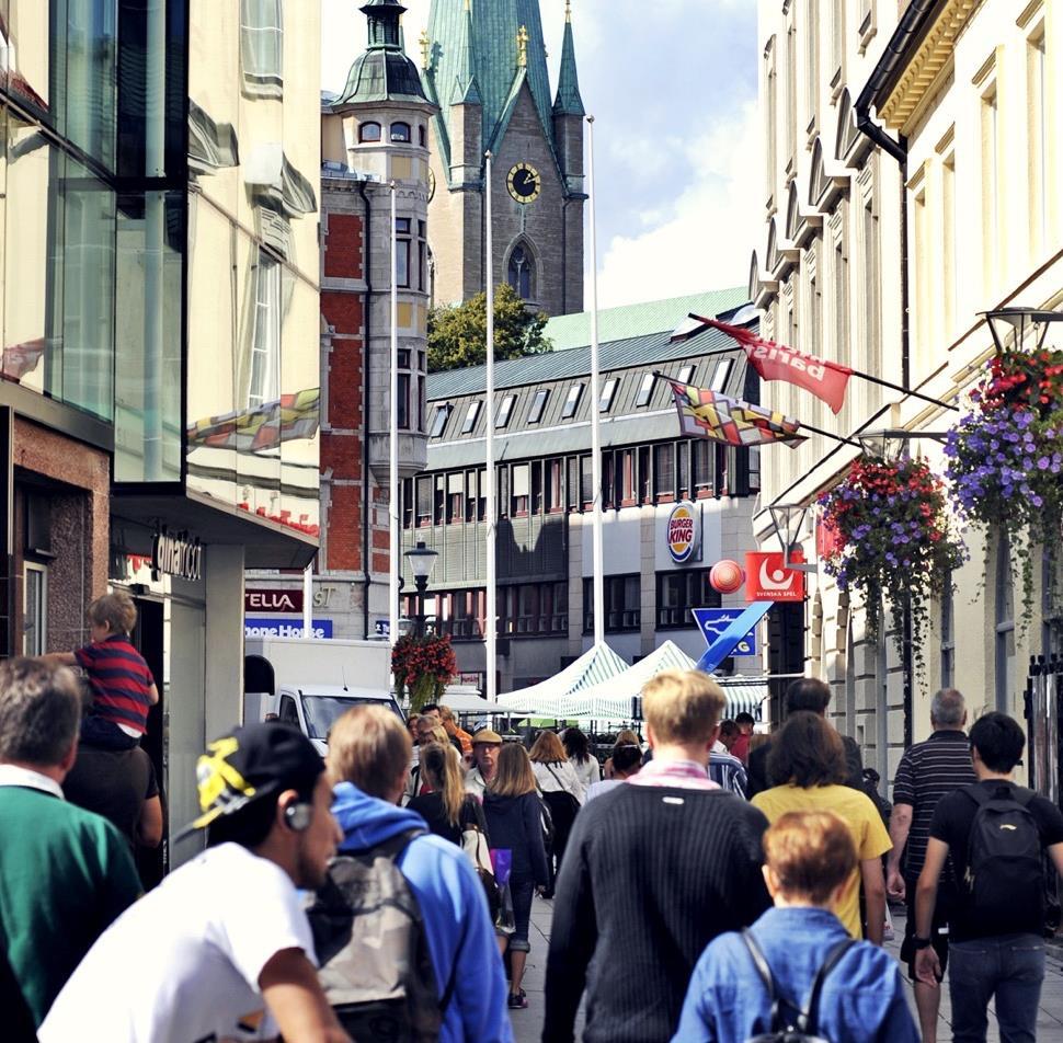 Linköpings kommun Omfattande verksamhet 9 000 anställda Omsätter 9,8 miljarder kronor Politiskt styrd