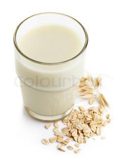 Om komjölksprodukter utesluts: Använd berikade vegetabiliska mjölkdrycker (havredryck, sojadryck etc) och