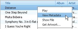 på alternativen och väljer Queue Last 1 I Library (Bibliotek) > Music (Musik) eller Videos 2 View Metadata (Visa metadata).» En metadatatabell visas där du kan redigera informationen.
