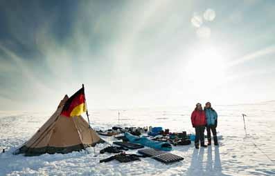 äventyr Tre veckor på skidor över Spetsbergen, Arktis 946. Safir 5 bp. Mike Fuchs. Laisälven, Sverige. Safir 7 bp. Tim Gent. Familjeäventyr. Safir 7 bp. Onyx 5 lätt.