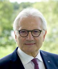Styrelse HANS LINNARSON född 1952 GERTERIC LINDQUIST född 1951 GEORG BRUNSTAM född 1957 Invald i NIBEs styrelse 2006, ordförande 2015 1989 2003 Utbildning Elektronikingenjör och fil kand