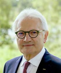 Koncernledning CEO och CFO GERTERIC LINDQUIST född 1951 Anställningsår 1988 2011 HANS BACKMAN född 1966 Utbildning