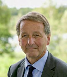 Anställningsår 2016 1992 1987 Utbildning Civilingenjör Civilingenjör Ingenjör Befattning Affärsområdeschef för NIBE Climate