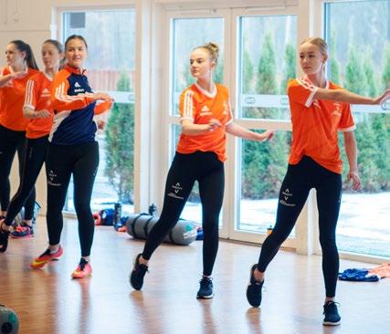 Hos oss får du utveckla både teoretiska, praktiska och personliga egenskaper.