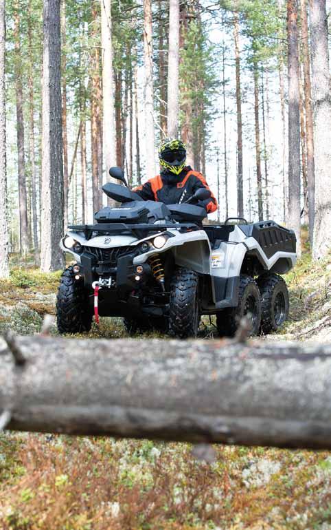 den långa fjädringsvägen på c:a 23 cm ger fördelar både på vägen och ute i terrängen. Svängradien är dock allt annat än bra med sex hjul i backen, där dessutom två par helst vill gå rakt fram.