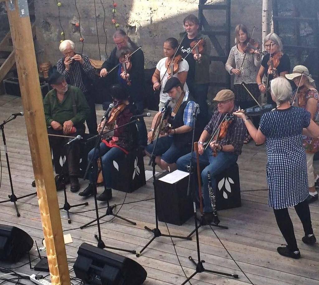 Tredje gången gillt i Stripa! För tredje året i rad höll Bergslagernas Spelmansgille FOLKMUSIKFEST i Stripa Gruvmiljö, Guldsmedshyttan, lördagen den 16 juli.