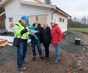 Servicenämnd Byggnadsnämnd Servicenämnden ansvarar för ett stort antal kommunala tjänster, exempelvis måltid, lokalvård, fastighetsskötsel, verksamhetsstöd, gatu- och parkskötsel, skogsskötsel,