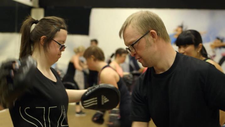 45 Plats: Friskvårdsanläggningen Fitness & Friends Start: 2 september Avslutning: 2 december Avgift: 350 kronor Antal platser: 12 Anmälan: till FUB-gården 036-13 59 42