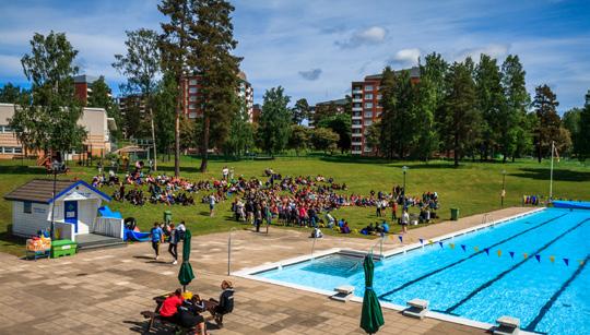 JUNI 29 Torsdag den 29 juni Prova på att musicera Prova på att musicera i vår studio! Målgrupp: 13-17 år Tid: 13.00-18.