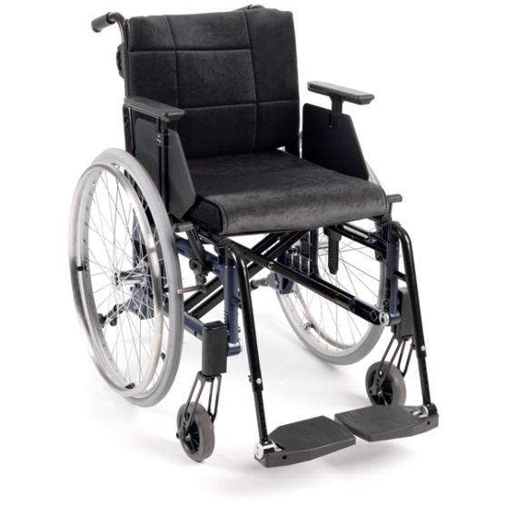 6 (13) Allroundrullstol Beskrivning patientgrupp: Rullstolen används av patienter med nedsatt gångförmåga. Patienten har behov av positionering i sittande.