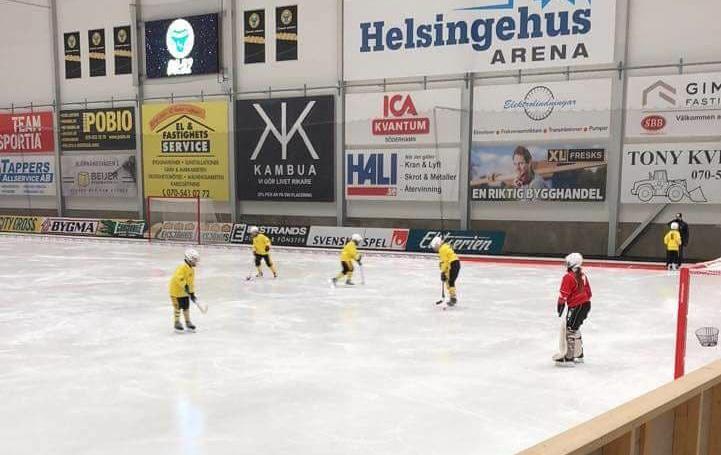 elljus Välkommen på Sportlovsbandy med Broberg! Mån-Ons mellan 10.00-14.00 spelar vi bandy och åker skridskor inne i nya Helsingehus Arena. Sportlovsbandy är för alla ungdomar från Förskola till åk 6.