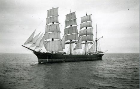3 Pommern 1933-34 Timpa klyver pulsådern I en artikelserie följer Skeppsorder och på resa ombord på Pommern till Australien och hem 1933-34.