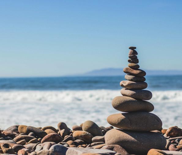 På en mindfulnesskurs blir du mer medveten om dig själv, hur din hjärna fungerar och hur dina tankar påverkar dig. Du övar på acceptans och tålamod, mot dig själv och mot andra.