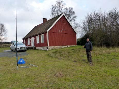 Stationer i SM Kör contest och bli skickligare Av SM7RYR, Roger Nyman Bakgrund Jag är radioamatör sedan 1987. Vid min dåvarande villatomt satte jag upp olika vertikaler och dipoler på låg höjd.