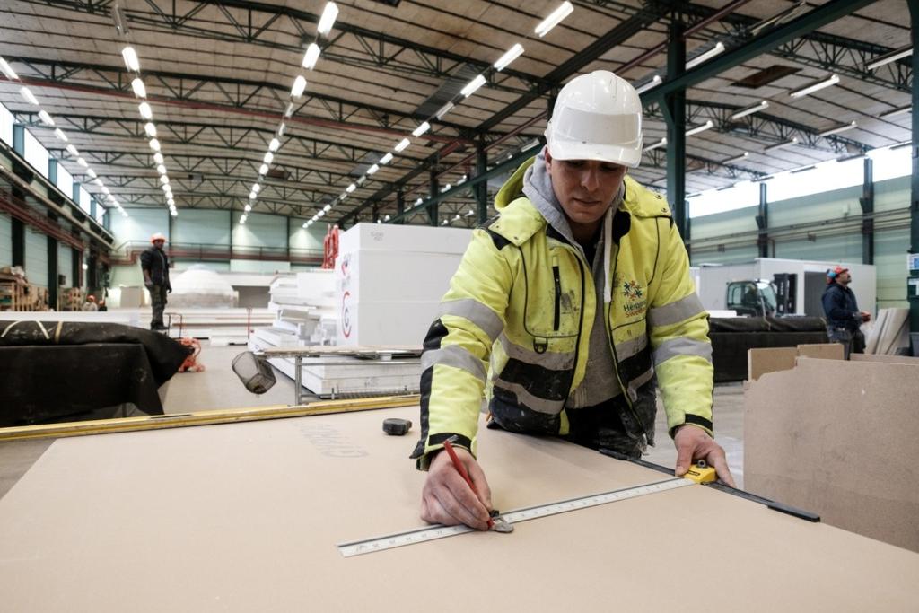 Egen fabrik Produktion och prefabricering av våra hus