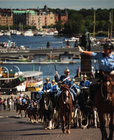 Livgardet är ett av Försvarsmaktens största förband med många och vitt skilda uppgifter från ceremoniverksamhet och säkerhetstjänst till att förbereda personal inför internationella insatser.