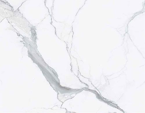 RUMSBESKRIVNING PARHUS kök STÄNKSKYDD Carrara marmor SKÅPINREDNING Peppargrå skåpssnickerier, Ballingslöv Solid HANDTAG Handtag i krom/rf stål med