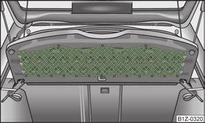 På bagageutrymmets golvskiva finns en ögla eller en krok (Combi). Den upphöjda bottenplattan kan, för att man t.ex.