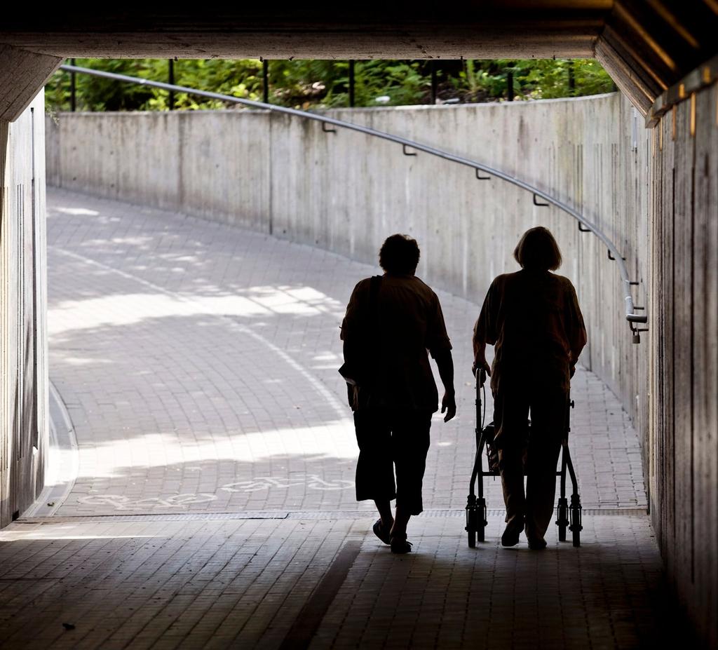 Foto Scandinav 26 Cancerfondsrapporten 2018 Socioekonomiska skillnader 27 Vårdanalys Vårdanalys är en myndighet som bland annat följer upp och analyserar hälso- och sjukvård och omsorg ur ett