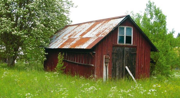 Spruthuset. 12. Spruthuset Denna enkla och oansenliga lilla träbyggnad har varit förvaringsplats för glasbrukets brandspruta. Huset har därefter använts som materialbod.