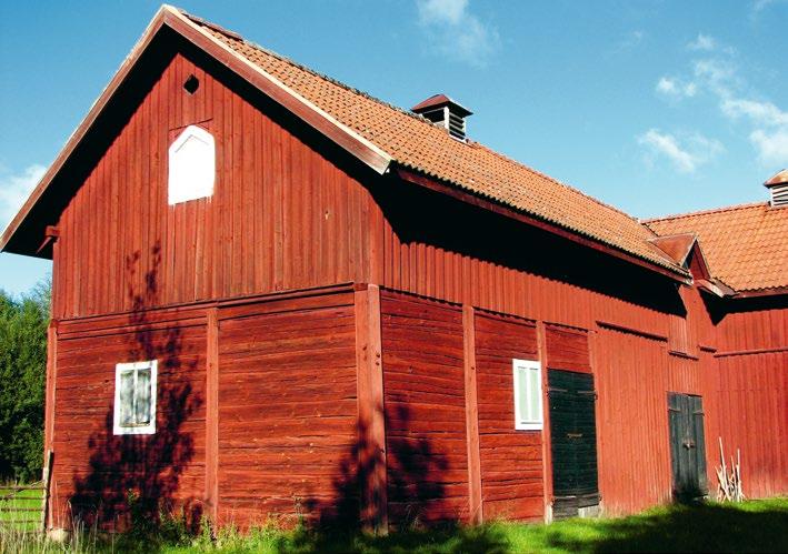 Norrhults första café Huset är en av de arbetarbostäder som hörde till glasbruket. Flera glasarbetare har bott här.